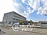 周辺：枚方市立渚西中学校 中学校までは少し距離がありますが、お友達とのおしゃべりを楽しめる大切な時間になりますね！心身ともに大きく成長する時期にふさわしい、静かな環境ですね！ 2500m