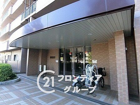 清掃の行き届いた綺麗なエントランスですね