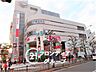 周辺：スーパー「イオン枚方店」まで徒歩約6分。日常の食料品や日用品のお買い物にとても便利な近さです。営業時間が長く、お仕事帰りやお出かけ前にも気軽にお立ち寄りいただけます。 410m