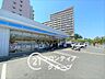 周辺：ローソン香里ヶ丘さくら通り店 徒歩6分。 480m