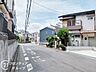 その他：幅広い道路が確保されており、車の出入りがスムーズに行えます。周辺環境も整備されており、快適な生活をサポートします。