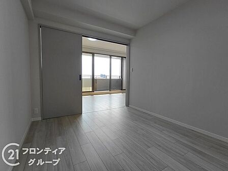 住まい選びは、価格や立地だけでなく、将来の暮らし方まで含めて考えることが大切です。今の段階で気になっていることを、まずスタッフに話してみてください