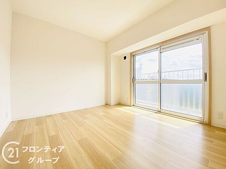 住まい選びは、価格や立地だけでなく、将来の暮らし方まで含めて考えることが大切です。今の段階で気になっていることを、まずスタッフに話してみてください