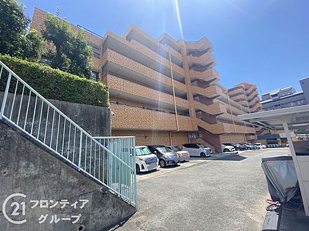 住まい探しで後悔しないためのポイントをスタッフがお伝えします。検討中の方もそうでない方も、まずは一度お話を聞かせてください