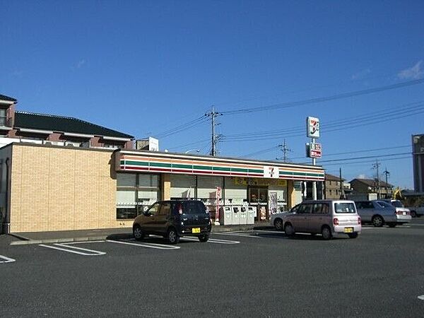 画像24:セブンイレブン栃木小金井駅東店 548m
