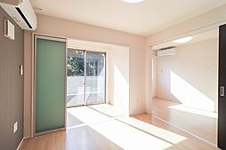 JR東北本線 間々田駅 3.3kmの賃貸アパート 1階1LDKのリビング/ダイニング