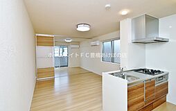 グリーンパーク弥生　A 3階1LDKのリビング/ダイニング