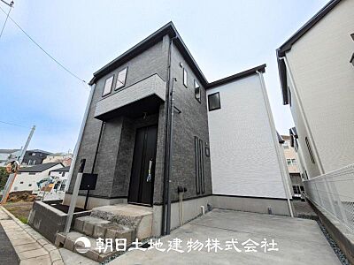 外観：【外観写真】その家から感じられる、気品・上質・重厚感・極細やかさ、そのすべては見た者に安らぎを与える特別な空間です。