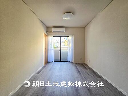 【居室】設計者のセンスが求められる大切な空間だからこそ、落ち着いて過ごせる癒しと寛ぎの空間が欲しい。そんな願いを叶えました。
