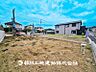 外観：【現地写真】 時間のゆとりと空間、暖かな陽光がもたらす光と風を独占してください。新しい暮らしが始まります。