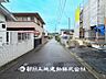 外観：【前面道路】前面道路は閑静な住宅地をはしる車通りの少ない道路です。