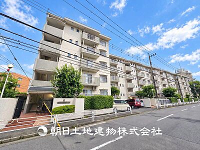 外観:【現地写真】その場所から感じられる、気品・上質・重厚感・極細やかさ、そのすべては見た者に安らぎを与える特別な空間です。ここに住むからこそ意味がある。すべての(始まり)をここから迎えましょう。 外観:【現地写真】その場所から感じられる、気品・上質・重厚感・極細やかさ、そのすべては見た者に安らぎを与える特別な空間です。ここに住むからこそ意味がある。すべての(始まり)をここから迎えましょう。