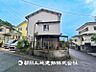 外観：【現地写真】爽やかな青空の下に贅沢なほどに降り注ぐ陽光、豊かな居住性と、クオリティが見事に調和した空間は、住まうことの喜びを感じさせてくれます。