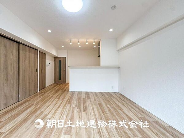リビング/ダイニングを拡大表示