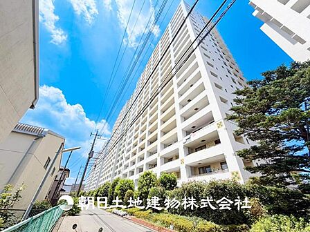 【外観・立地】表現された空間はたくさんの光を浴び、風を感じ、暮らしを豊かにしてくれます。家族の思い出を刻んでいきます。