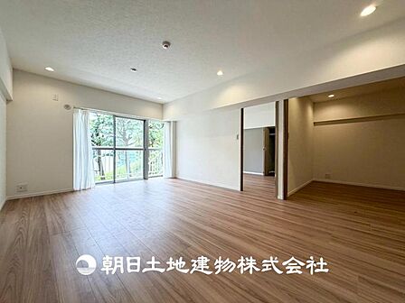 【リビング】1日の中で最も長い時間を過ごすことになるリビングだからこそいつも笑顔があふれる空間であるように心掛けています