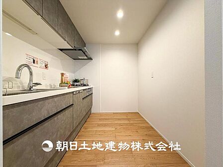 【キッチン】住宅の主役でもあり、日常生活を過ごす上で重要な水回りでもあるからこそ機能性・デザイン性に拘りました。。