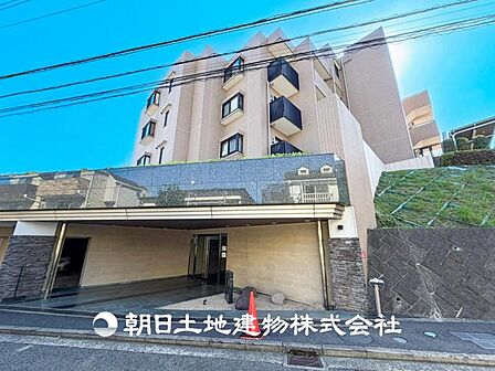 【外観写真】時間のゆとりと空間、爽やかな陽光がもたらす光と風を贅沢なまでに感じる暮らしがここに始まります。