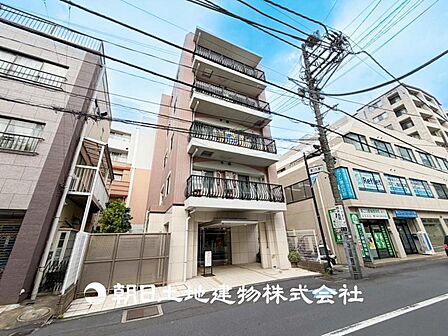 【外観・立地】表現された空間はたくさんの光を浴び、風を感じ、暮らしを豊かにしてくれます。家族の思い出を刻んでいきます。