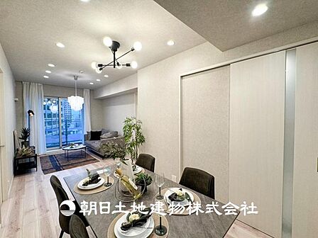 【リビング】1日の中で最も長い時間を過ごすことになるリビングだからこそいつも笑顔があふれる空間であるように心掛けています