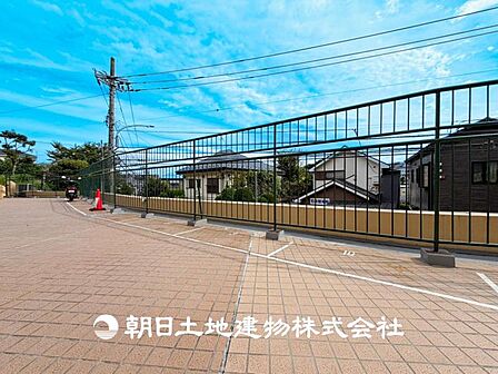 【バイク置き場】表現された空間はたくさんの光を浴び、風を感じ、暮らしを豊かにしてくれます。家族の思い出を刻んでいきます。
