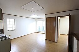 アイレットコートII 2階2LDKのリビング/ダイニング