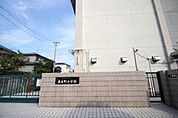名古屋市立春日野小学校 570m