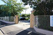 名古屋市立御劔小学校 140m