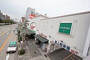 バロー新栄店 674m