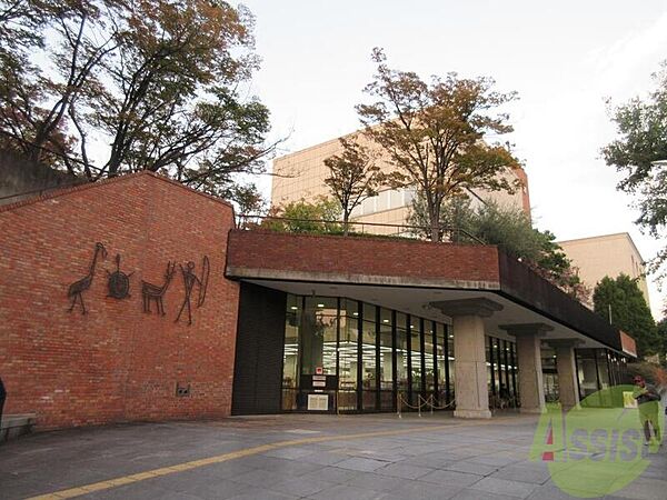 画像26:神戸市立中央図書館 1110m