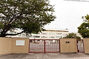 板橋区立下赤塚小学校 691m