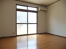 ベース92 2階1Kのリビング/ダイニング