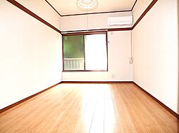 アゼリアコーポ 104 1階1Kのリビング/ダイニング