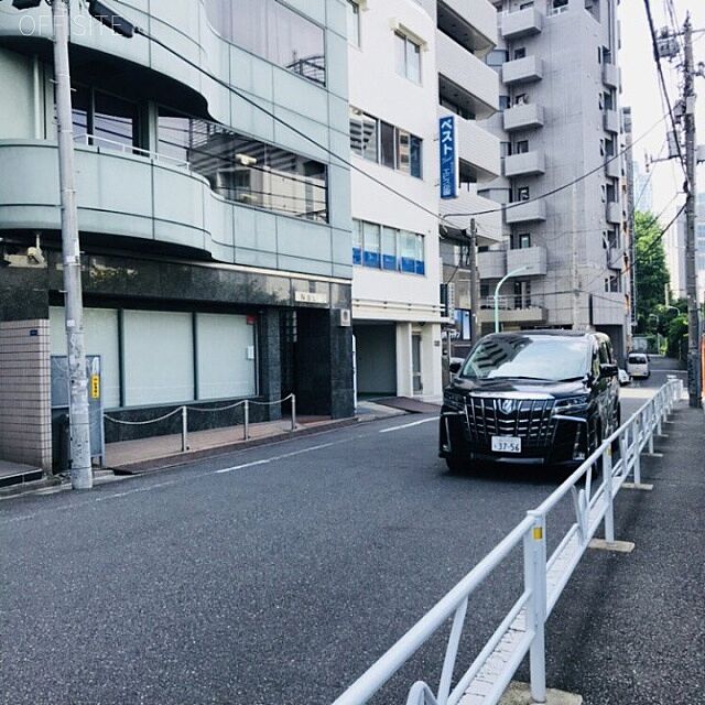 6 / 19