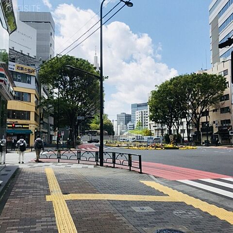 周辺