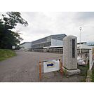 中学校「小諸市立小諸東中学校まで842ｍ」