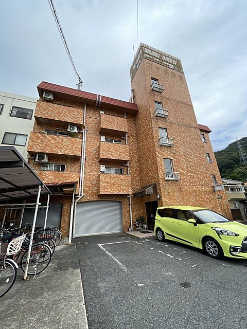 7 / 28
