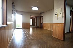 瀬戸ハイム3丁目貸家 1階4SLDKのリビング/ダイニング