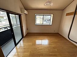 ウエスト長束 201 2階1Kのリビング/ダイニング