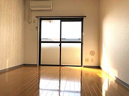 コーポサンライズ 203 2階1Kのリビング/ダイニング