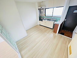 グランデ・パラッツォ・大芝III 302 3階2DKのリビング/ダイニング