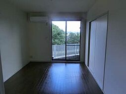 Ｋ．ガーデン 102 1階2DKのリビング/ダイニング