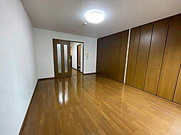 シャトームジカ 303 3階1DKのリビング/ダイニング