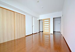 ユアコート横川 902 9階3LDKのリビング/ダイニング