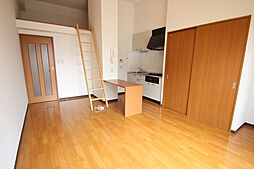 X-SELLヒラモト平和大通り 302 3階ワンルームのリビング/ダイニング