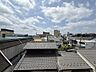 その他：付近に高い建物はなく、通風と採光を確保しています。