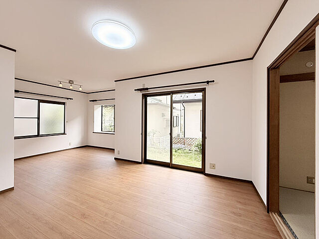 リビング/ダイニング 八王子市城山手2丁目