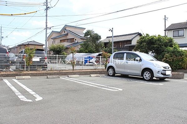 画像20:駐車場