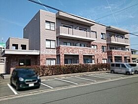 レガリア新豊  ｜ 愛知県豊川市新豊町2丁目（賃貸マンション1LDK・2階・52.89㎡） その1