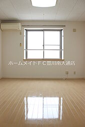 ミューズイン西方 2階1Kのリビング/ダイニング